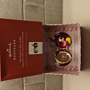 Hallmark Keepsake Ornament,  Snow White